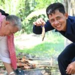 គ្រួសារមជ្ឈមណ្ឌលឯកសារកម្ពុជាកាន់បិណ្ឌទី១៣ នៅវត្តបាក់នឹម