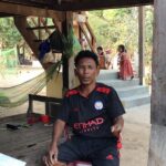 ខ្មែរក្រហមចាប់មនុស្សយកឡើងទូក