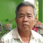 ឧស្សាធ្វើពុតជាឈឺ និងរត់ទៅរកម្ដាយនៅផ្ទះ